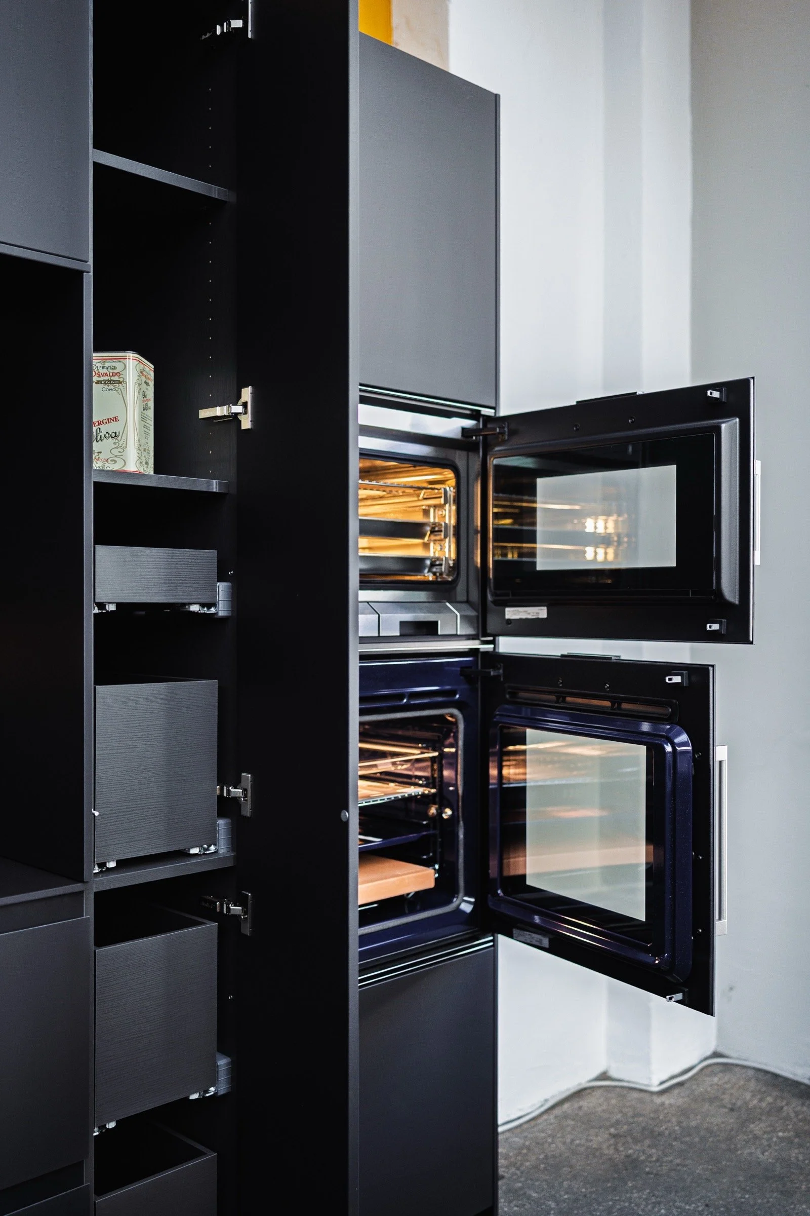 Musterküche Allmilmö Opaco matt schwarz – Bild 12